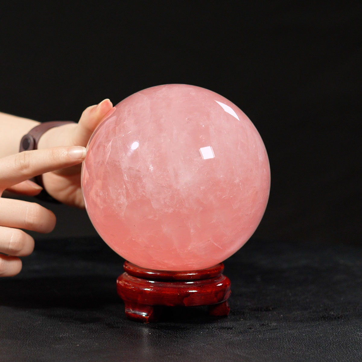 qua-cau-thach-anh-hong-2,9-kg-3