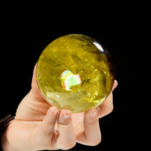 Quả cầu Thạch Anh vàng 0,75kg - 8,2cm